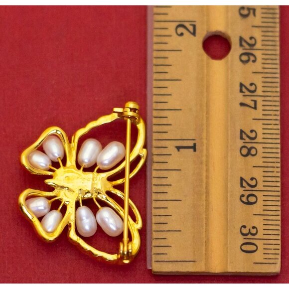 Vintage Faux Pearl Butterfly Brooch - F31 - Picture 2 of 2